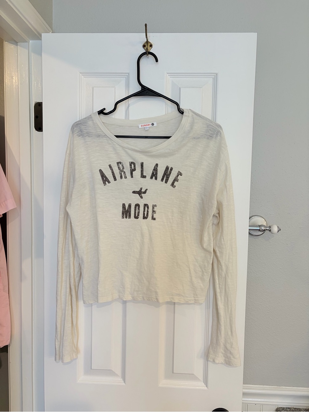 Sundry Airplane Mode Cropped Long Sleeve Tee Cream Small